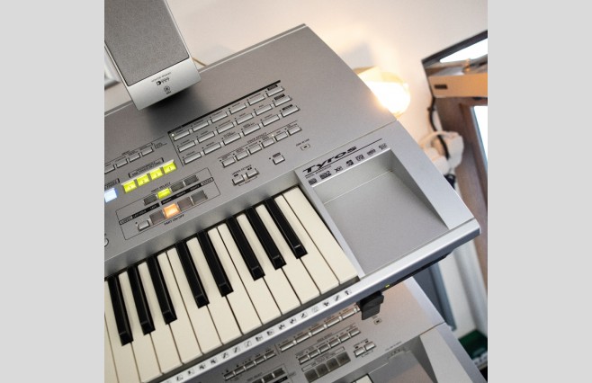 Used Yamaha Tyros 1 Keyboard With MS01 Speakers (SN:0008318) - Image 8